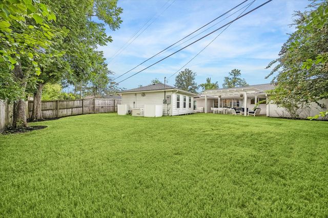 1031 Chamboard Lane, Houston, TX 77018