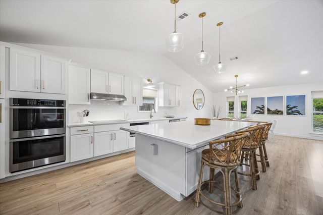 1031 Chamboard Lane, Houston, TX 77018