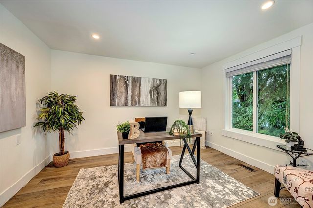 13702 173rd Place NE, Redmond, WA 98052