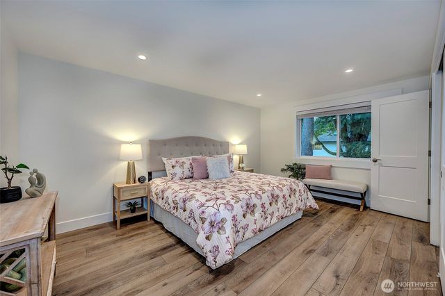 13702 173rd Place NE, Redmond, WA 98052
