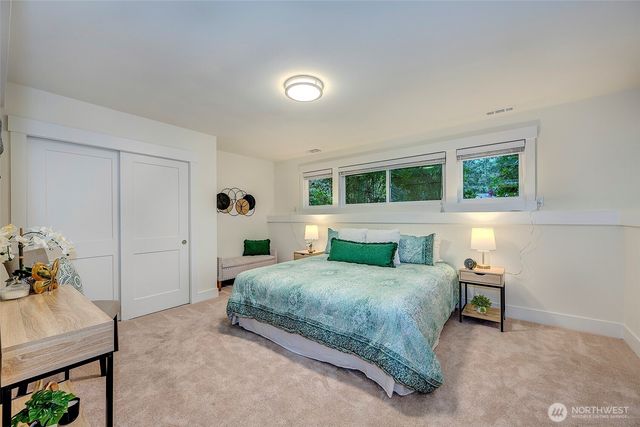 13702 173rd Place NE, Redmond, WA 98052