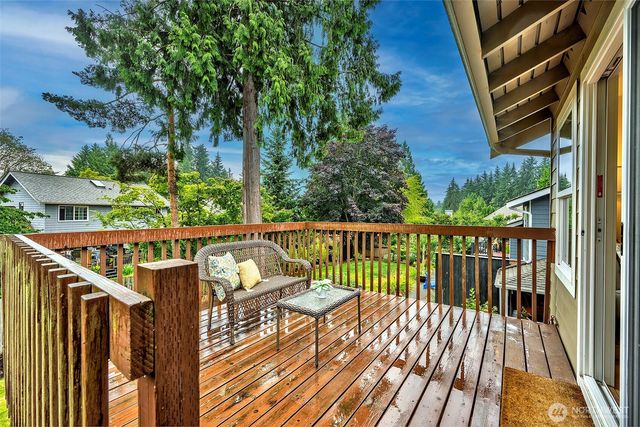 13702 173rd Place NE, Redmond, WA 98052