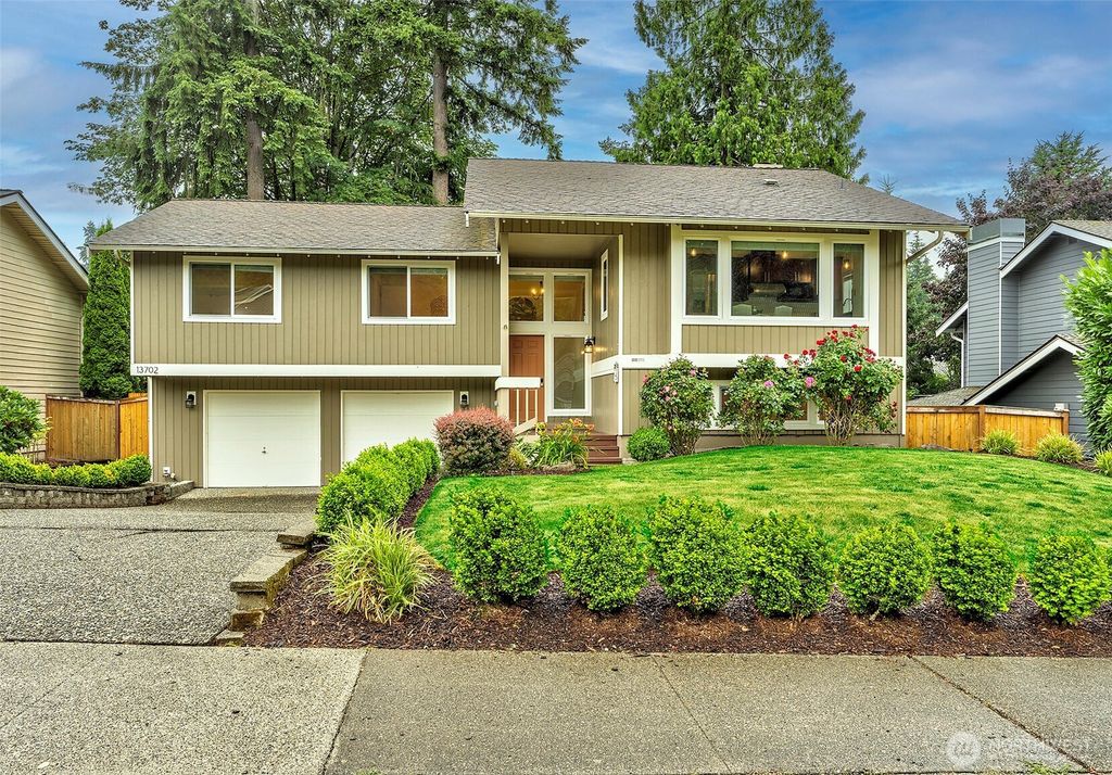 13702 173rd Place NE, Redmond, WA 98052