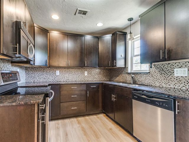 11026 E Draper Avenue, Choctaw, OK 73020