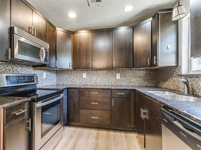 11026 E Draper Avenue, Choctaw, OK 73020