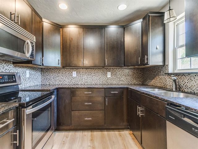 11026 E Draper Avenue, Choctaw, OK 73020