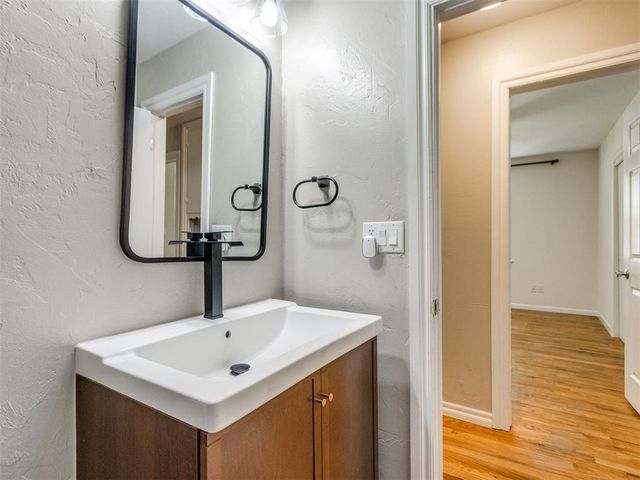 11026 E Draper Avenue, Choctaw, OK 73020