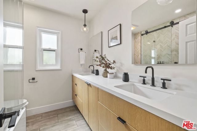11023 Kling Street, Toluca Lake, CA 91602