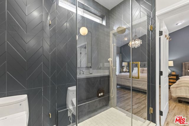 11023 Kling Street, Toluca Lake, CA 91602