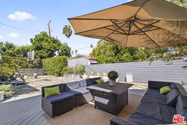 11023 Kling Street, Toluca Lake, CA 91602