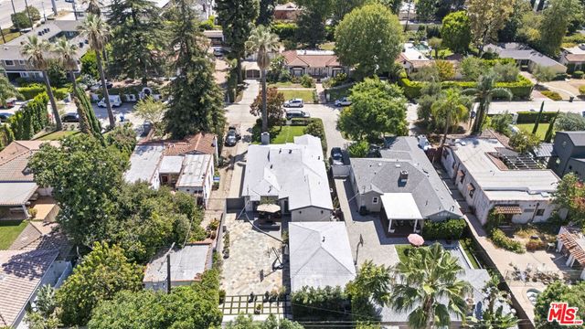 11023 Kling Street, Toluca Lake, CA 91602