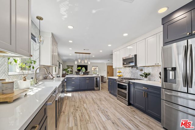 11023 Kling Street, Toluca Lake, CA 91602