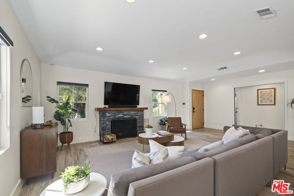 11023 Kling Street, Toluca Lake, CA 91602 — photo 4