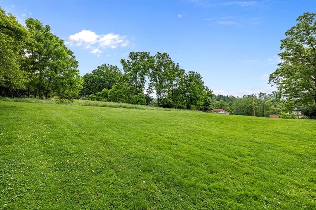 1841 Universal Rd, Penn Hills, PA 15235