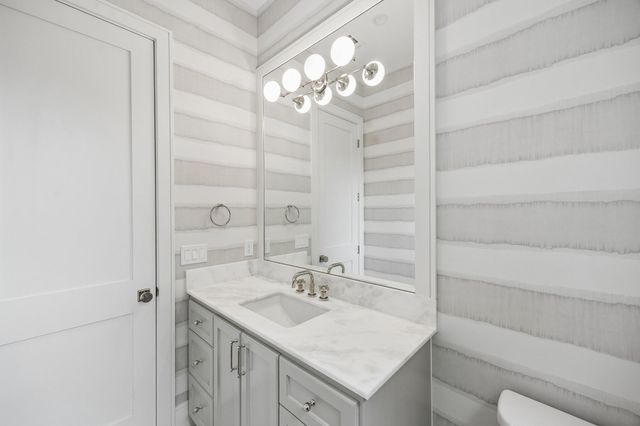 6634 Wakeforest Avenue, West University Place, TX 77005