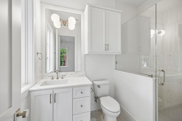 6634 Wakeforest Avenue, West University Place, TX 77005