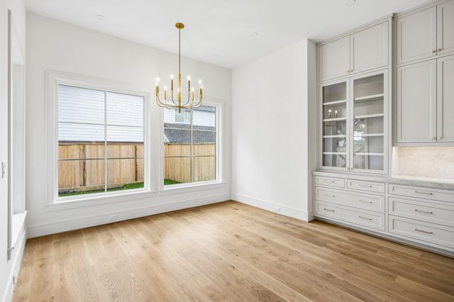 6634 Wakeforest Avenue, West University Place, TX 77005