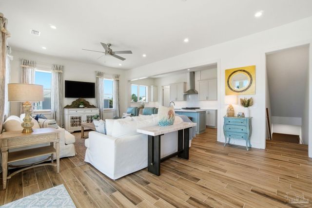 831 Sailfish Ct, Perdido Key, FL 32507