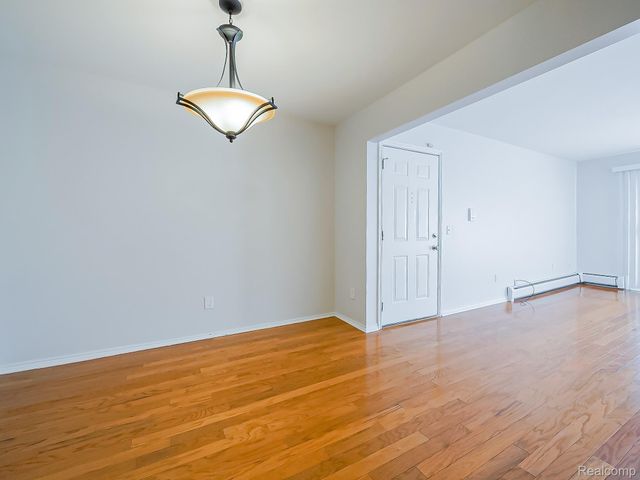 2440 Parmenter Boulevard, Royal Oak Charter Township, MI 48073