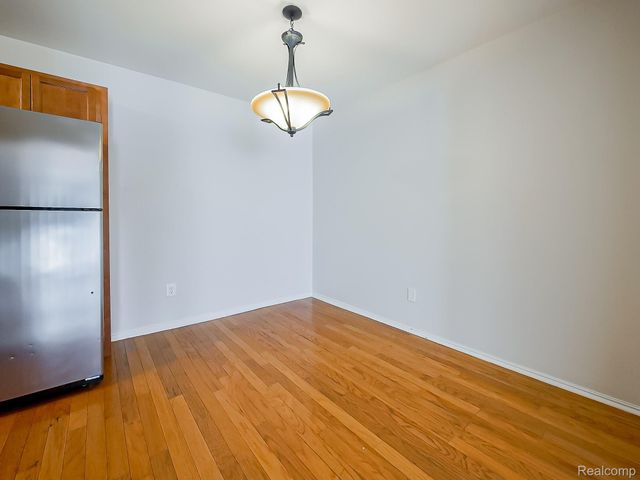 2440 Parmenter Boulevard, Royal Oak Charter Township, MI 48073