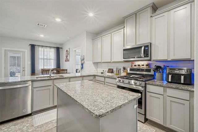 10920 Canyon Mine Drive, Aubrey, TX 76227