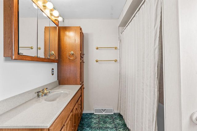 564 E Rhine STREET, Elkhart Lake, WI 53020