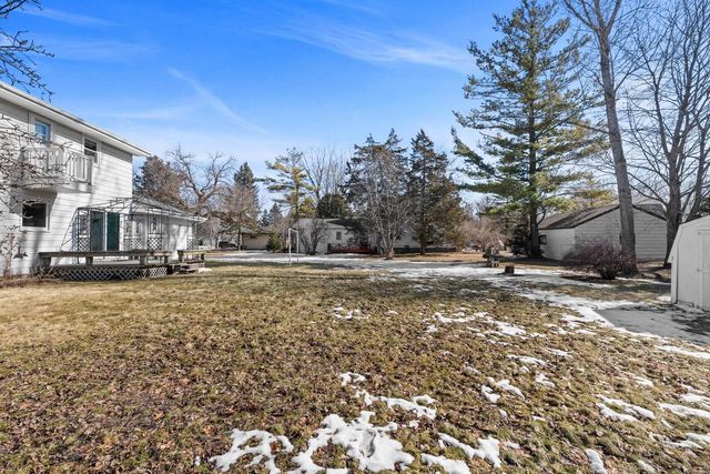 564 E Rhine STREET, Elkhart Lake, WI 53020