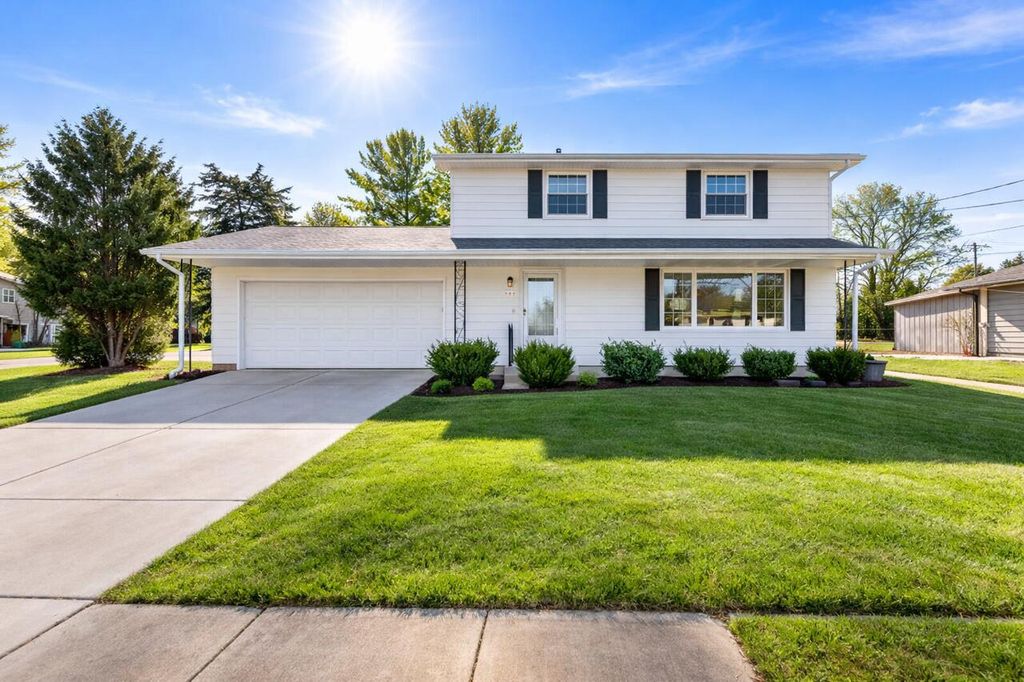 564 E Rhine STREET, Elkhart Lake, WI 53020