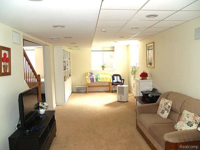 3195 Otter Creek Court, Ann Arbor, MI 48105