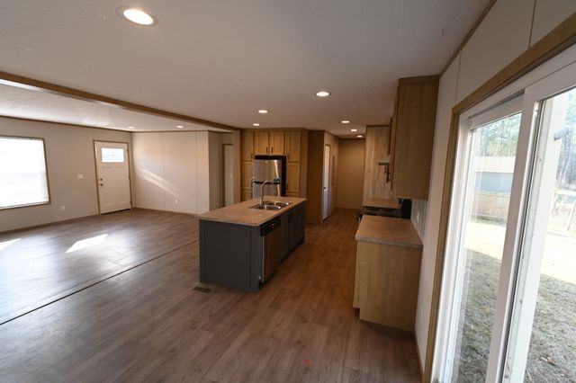 3955 Hwy 200, Huron, TN 38345