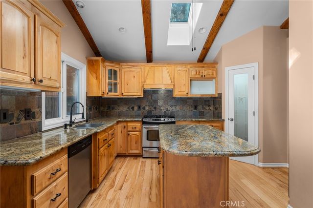 23988 Scenic, Crestline, CA 92325