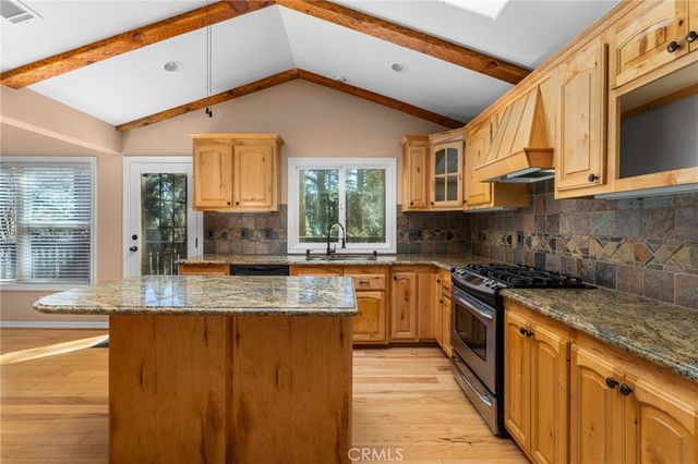 23988 Scenic, Crestline, CA 92325
