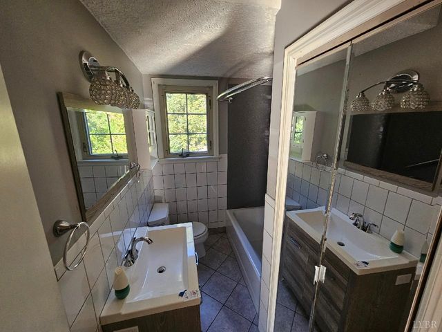 1215 Heath Avenue, Lynchburg, VA 24502