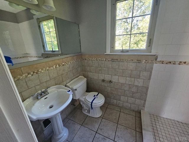 1215 Heath Avenue, Lynchburg, VA 24502