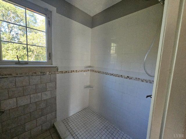 1215 Heath Avenue, Lynchburg, VA 24502