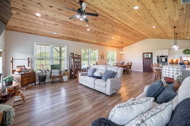 4290 Gardnersville Road, Crittenden, KY 41030