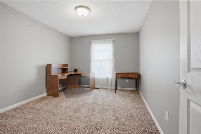 910 Gerike Way, Bloomington, IL 61704