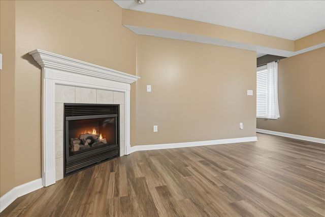 910 Gerike Way, Bloomington, IL 61704