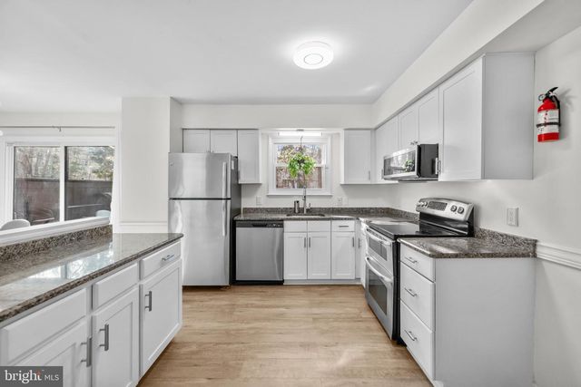 2320 EMERALD HEIGHTS CT, Reston, VA 20191