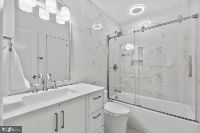 2320 EMERALD HEIGHTS CT, Reston, VA 20191