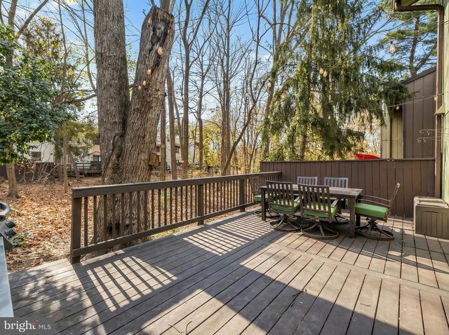 2320 EMERALD HEIGHTS CT, Reston, VA 20191