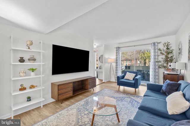 2320 EMERALD HEIGHTS CT, Reston, VA 20191