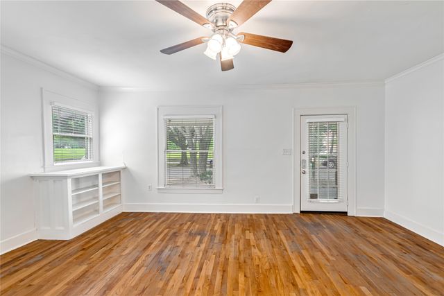 4533 Worth Street, Dallas, TX 75246