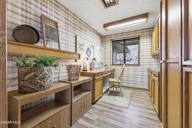 26181 Bear Valley Road, Tehachapi, CA 93561