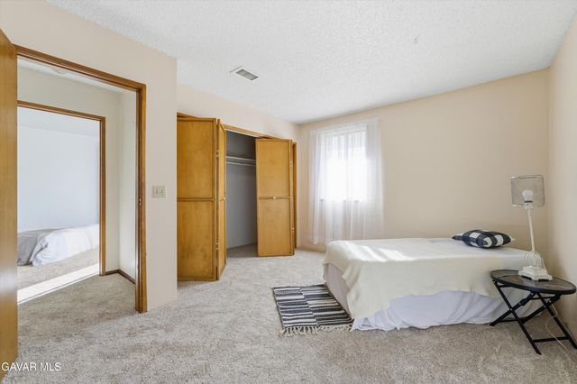 26181 Bear Valley Road, Tehachapi, CA 93561