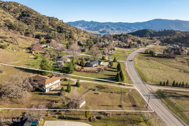 26181 Bear Valley Road, Tehachapi, CA 93561