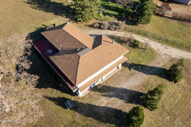 26181 Bear Valley Road, Tehachapi, CA 93561