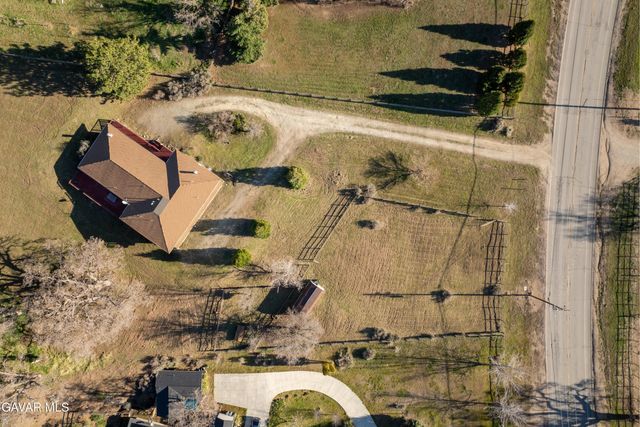 26181 Bear Valley Road, Tehachapi, CA 93561