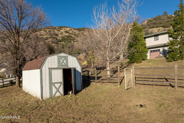 26181 Bear Valley Road, Tehachapi, CA 93561