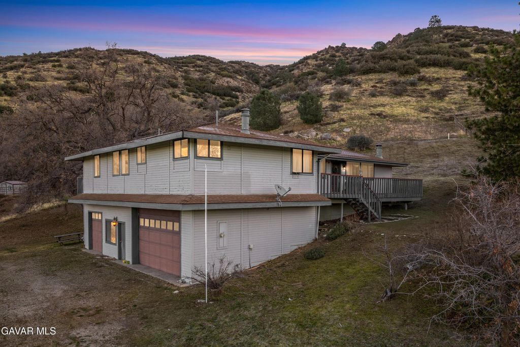 26181 Bear Valley Road, Tehachapi, CA 93561